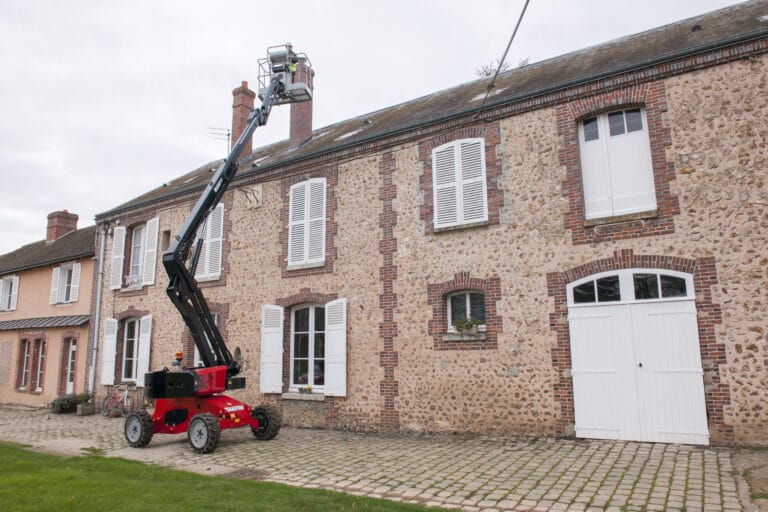 leiserag vertikalarbeitsbuehne manitou mango scaled